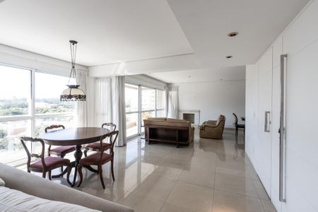 Apartamento à venda com 180m², 4 quartos e 4 vagasSala