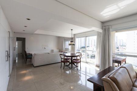 Apartamento à venda com 180m², 4 quartos e 4 vagasSala