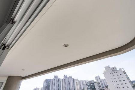 Apartamento à venda com 180m², 4 quartos e 4 vagasVaranda - Sala