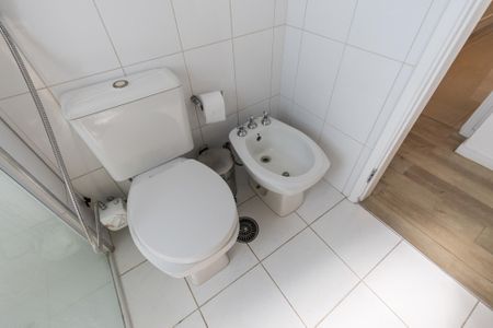 Apartamento à venda com 180m², 4 quartos e 4 vagasBanheiro 2