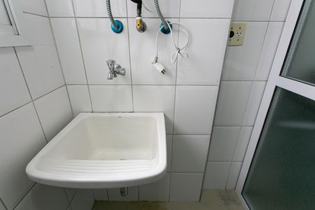 Apartamento para alugar com 70m², 3 quartos e 1 vagaÁrea de Serviço