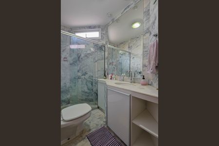 Apartamento à venda com 260m², 4 quartos e 2 vagasBanheiro da Suíte