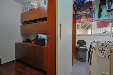 Apartamento à venda com 260m², 4 quartos e 2 vagasÁrea de Serviço