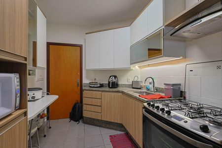Apartamento à venda com 260m², 4 quartos e 2 vagasCozinha