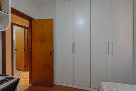 Apartamento à venda com 260m², 4 quartos e 2 vagasQuarto 2