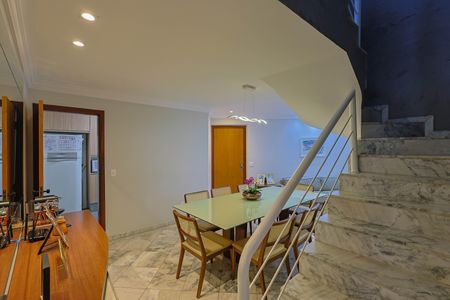 Apartamento à venda com 260m², 4 quartos e 2 vagasSala