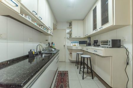 Apartamento à venda com 98m², 3 quartos e 2 vagasCozinha