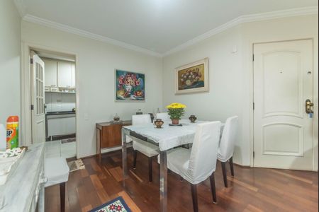 Apartamento à venda com 98m², 3 quartos e 2 vagasSala