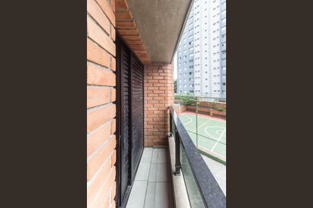 Apartamento à venda com 98m², 3 quartos e 2 vagasQuarto 1 - Sacada