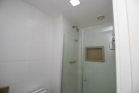 Apartamento à venda com 67m², 2 quartos e 1 vagaBanheiro Social