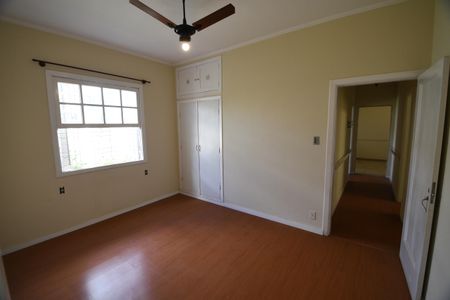 Casa à venda com 230m², 3 quartos e 2 vagasQuarto 3