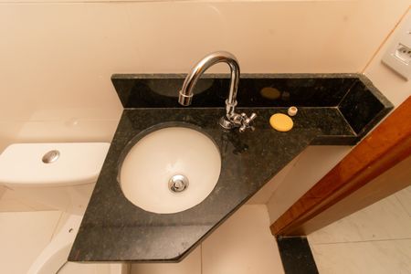 Apartamento à venda com 33m², 2 quartos e sem vaga Apartamento à venda com 33m², 2 quartos e sem vagaBanheiro