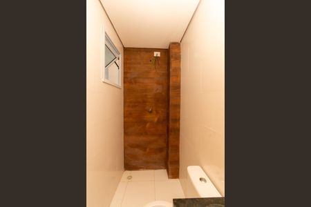 Apartamento à venda com 33m², 2 quartos e sem vaga Apartamento à venda com 33m², 2 quartos e sem vagaBanheiro