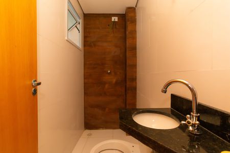 Apartamento à venda com 33m², 2 quartos e sem vaga Apartamento à venda com 33m², 2 quartos e sem vagaBanheiro