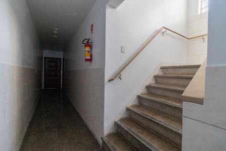 Apartamento à venda com 40m², 1 quarto e sem vagaEscadas