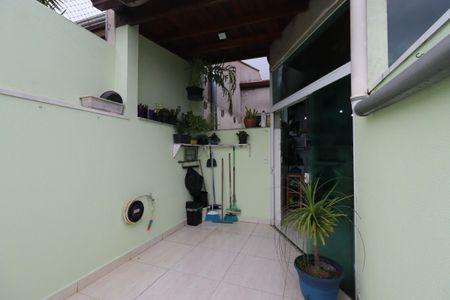 Apartamento para alugar com 75m², 2 quartos e 2 vagasQuintal