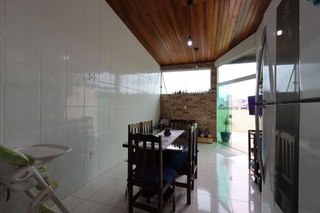 Apartamento para alugar com 75m², 2 quartos e 2 vagasCozinha