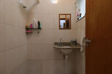 Apartamento para alugar com 75m², 2 quartos e 2 vagasBanheiro