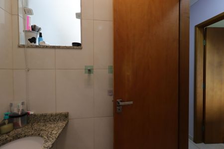 Apartamento para alugar com 75m², 2 quartos e 2 vagasBanheiro