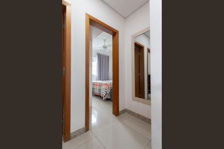 Apartamento à venda com 180m², 3 quartos e 2 vagasCorredor