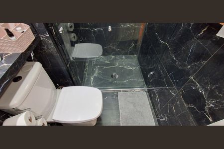 Apartamento à venda com 107m², 3 quartos e 2 vagas Apartamento à venda com 107m², 3 quartos e 2 vagasBanheiro 2