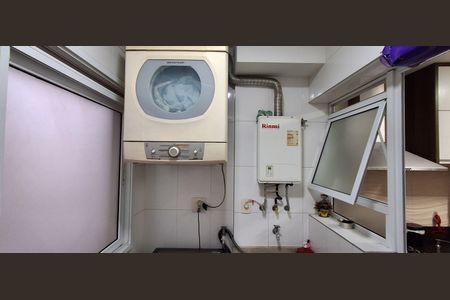 Apartamento à venda com 107m², 3 quartos e 2 vagas Apartamento à venda com 107m², 3 quartos e 2 vagasÁrea de Serviço