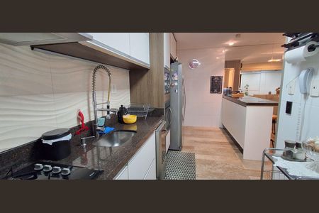 Apartamento à venda com 107m², 3 quartos e 2 vagas Apartamento à venda com 107m², 3 quartos e 2 vagasCozinha