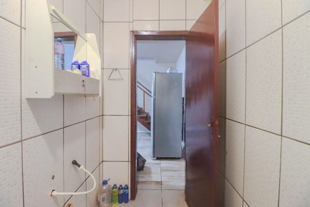 Casa à venda com 250m², 3 quartos e 5 vagasCasa Fundos - Área de Serviço