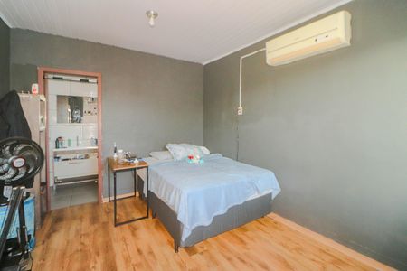 Casa à venda com 250m², 3 quartos e 5 vagasCasa Fundos - Suíte