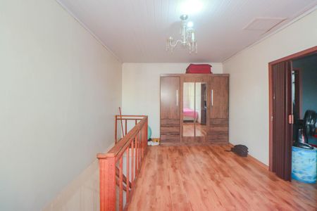 Casa à venda com 250m², 3 quartos e 5 vagasCasa Fundos - Quarto