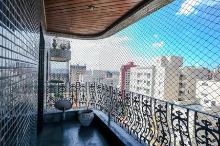 Apartamento à venda com 160m², 3 quartos e 2 vagasVaranda da suíte