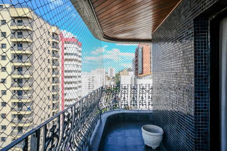 Apartamento à venda com 160m², 3 quartos e 2 vagasVaranda da suíte