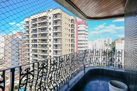 Apartamento à venda com 160m², 3 quartos e 2 vagasVaranda da suíte