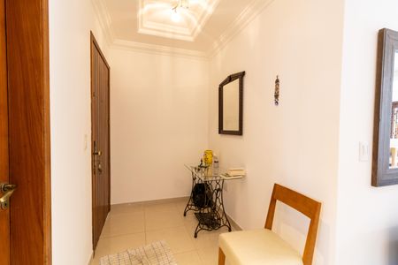 Casa à venda com 375m², 3 quartos e 4 vagas Casa à venda com 375m², 3 quartos e 4 vagasSala