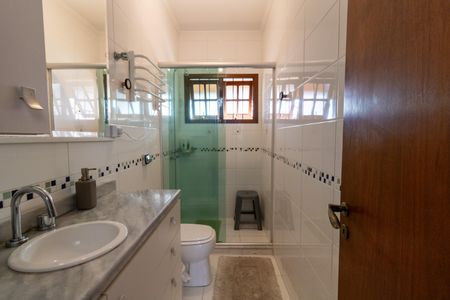 Casa à venda com 375m², 3 quartos e 4 vagas Casa à venda com 375m², 3 quartos e 4 vagasBanheiro