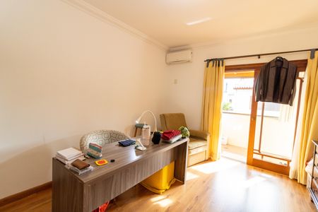 Casa à venda com 375m², 3 quartos e 4 vagas Casa à venda com 375m², 3 quartos e 4 vagasQuarto 2