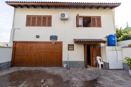 Casa à venda com 375m², 3 quartos e 4 vagas Casa à venda com 375m², 3 quartos e 4 vagasÁrea Externa