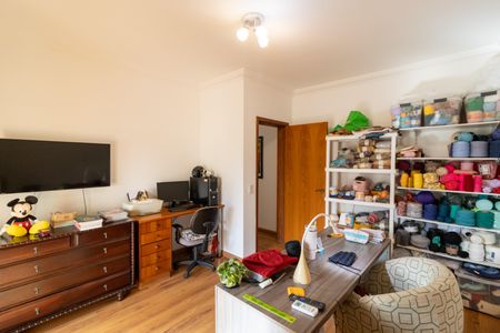 Casa à venda com 375m², 3 quartos e 4 vagas Casa à venda com 375m², 3 quartos e 4 vagasQuarto 2