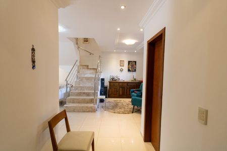 Casa à venda com 375m², 3 quartos e 4 vagas Casa à venda com 375m², 3 quartos e 4 vagasSala