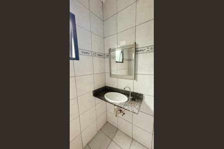 Casa à venda com 130m², 3 quartos e 3 vagas Casa à venda com 130m², 3 quartos e 3 vagasBanheiro