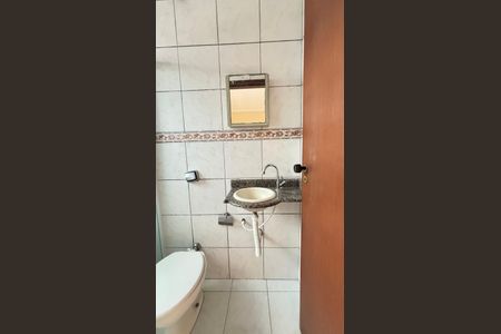 Casa à venda com 130m², 3 quartos e 3 vagas Casa à venda com 130m², 3 quartos e 3 vagasBanheiro da Suíte