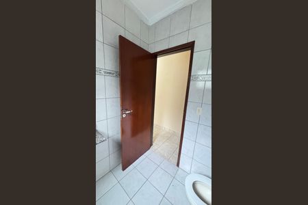 Casa à venda com 130m², 3 quartos e 3 vagas Casa à venda com 130m², 3 quartos e 3 vagasBanheiro