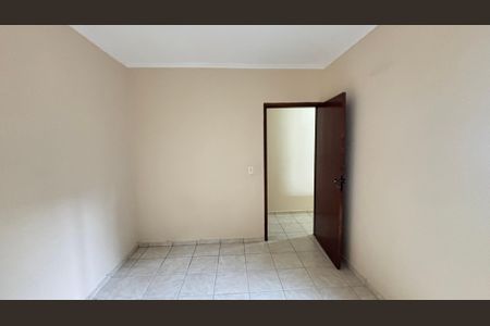 Casa à venda com 130m², 3 quartos e 3 vagas Casa à venda com 130m², 3 quartos e 3 vagasQuarto 2