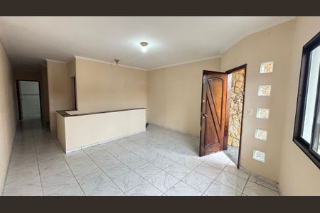 Casa à venda com 130m², 3 quartos e 3 vagas Casa à venda com 130m², 3 quartos e 3 vagasSala