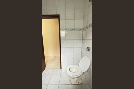 Casa à venda com 130m², 3 quartos e 3 vagas Casa à venda com 130m², 3 quartos e 3 vagasBanheiro