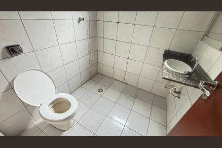 Casa à venda com 130m², 3 quartos e 3 vagas Casa à venda com 130m², 3 quartos e 3 vagasBanheiro