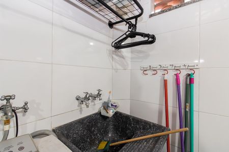 Casa de condomínio à venda com 63m², 2 quartos e 2 vagas Casa de condomínio à venda com 63m², 2 quartos e 2 vagasÁrea de Serviço