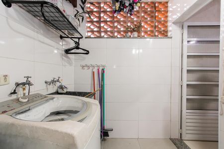 Casa de condomínio à venda com 63m², 2 quartos e 2 vagas Casa de condomínio à venda com 63m², 2 quartos e 2 vagasÁrea de Serviço