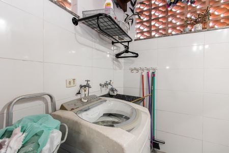 Casa de condomínio à venda com 63m², 2 quartos e 2 vagas Casa de condomínio à venda com 63m², 2 quartos e 2 vagasÁrea de Serviço