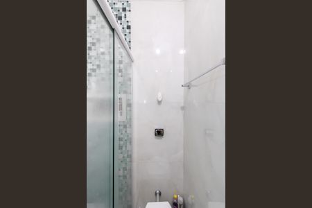 Casa de condomínio à venda com 63m², 2 quartos e 2 vagas Casa de condomínio à venda com 63m², 2 quartos e 2 vagasBanheiro